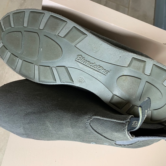 Blundstones size 10.5 Aus - Picture 3 of 4